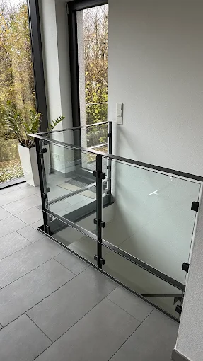 Glasgeländer Treppe