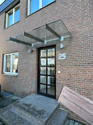 Glas-Vordach Eingang