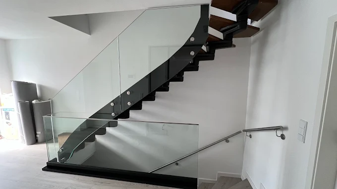 Glasgeländer Treppe